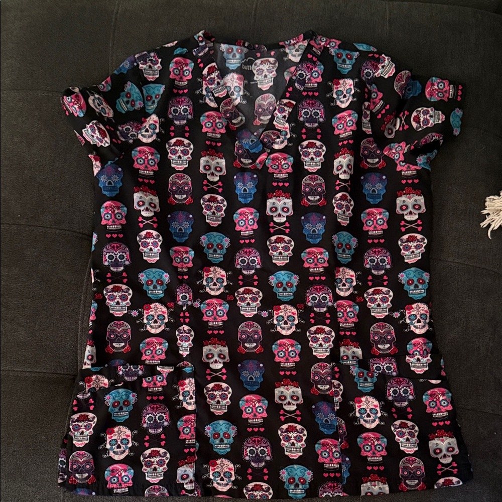 Colorful Skull Print Scrub Top